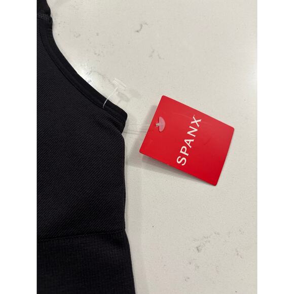 NWT Spanx black low impact athletic sport bra built-in cup liner size XS comfort - Picture 5 of 10